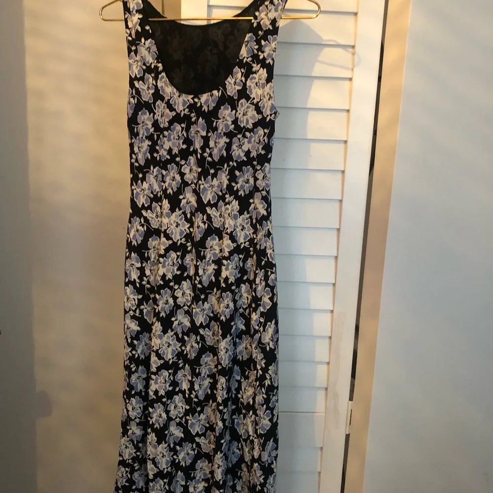 LOFT Black, White, and Blue Floral Maxi Dress - Picture 2 of 3